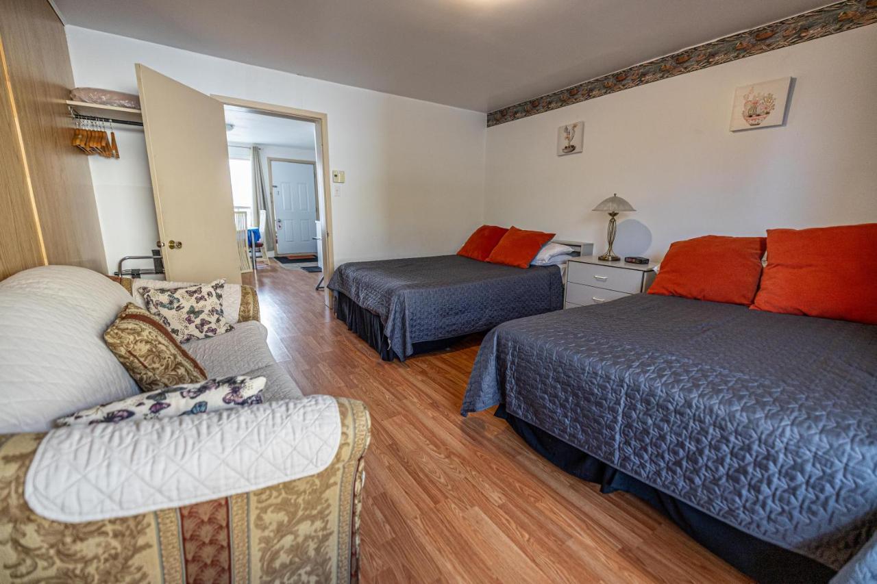 Motel Deblois Sainte-Anne-de-Beaupré Buitenkant foto
