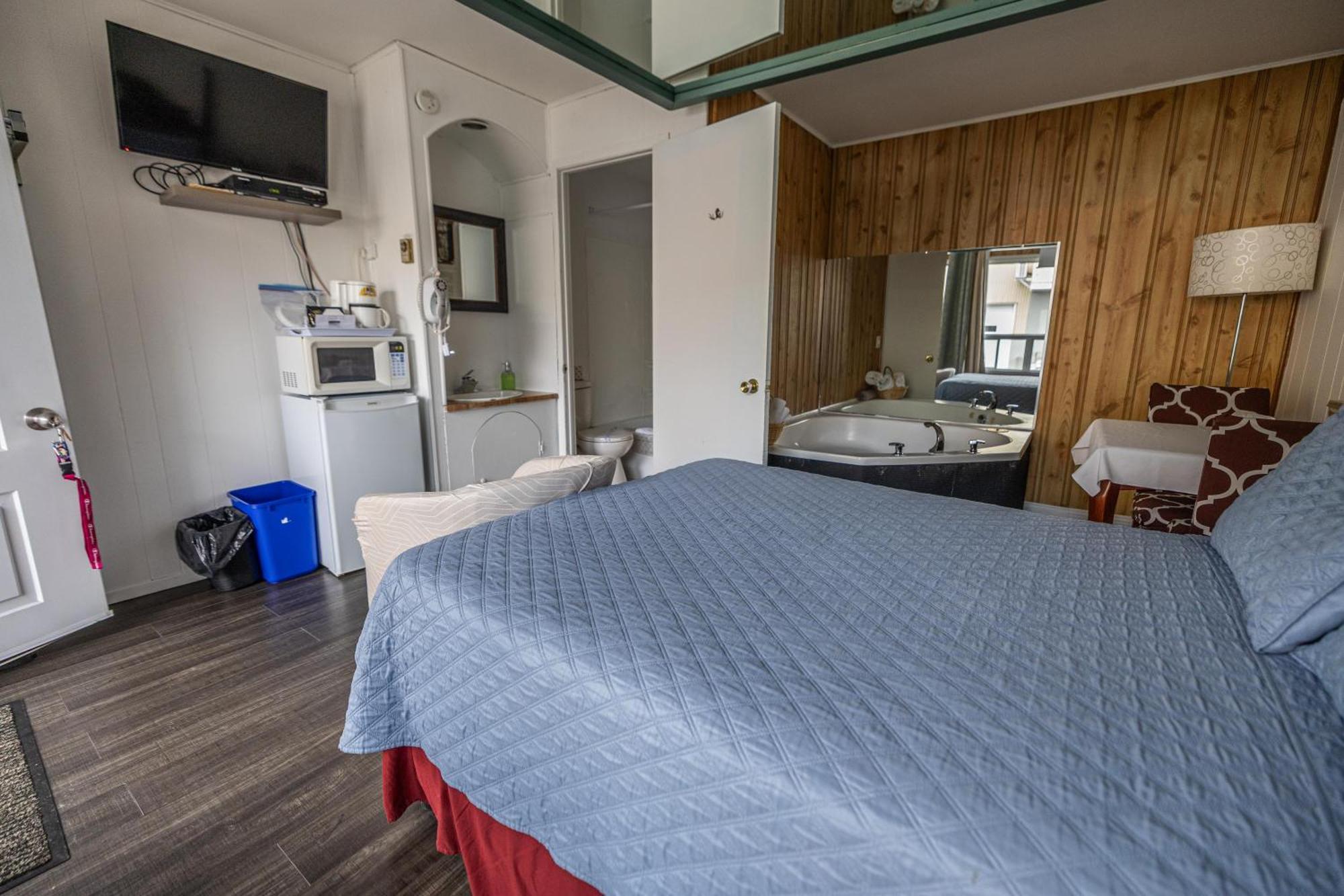 Motel Deblois Sainte-Anne-de-Beaupré Buitenkant foto