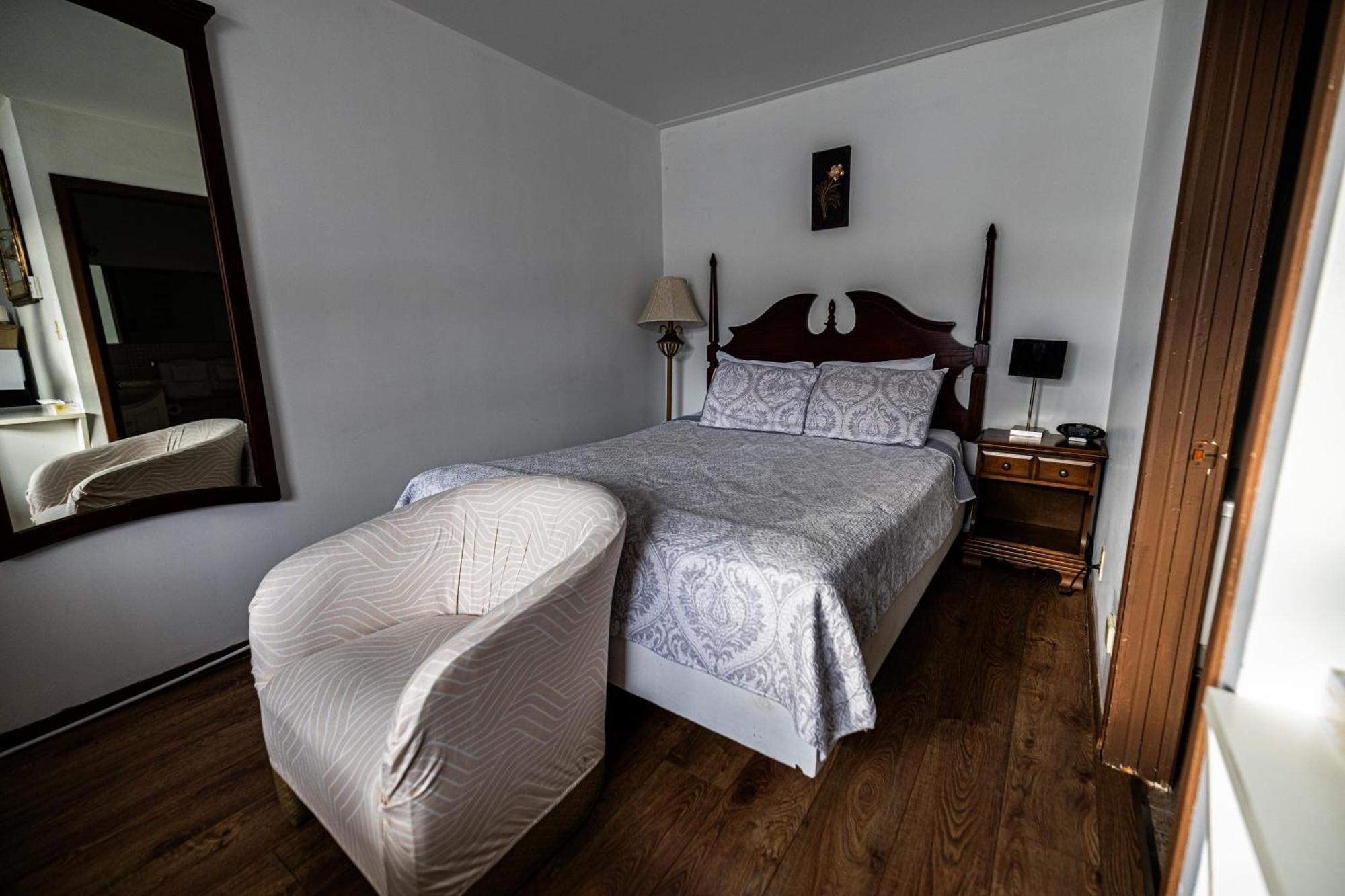 Motel Deblois Sainte-Anne-de-Beaupré Buitenkant foto