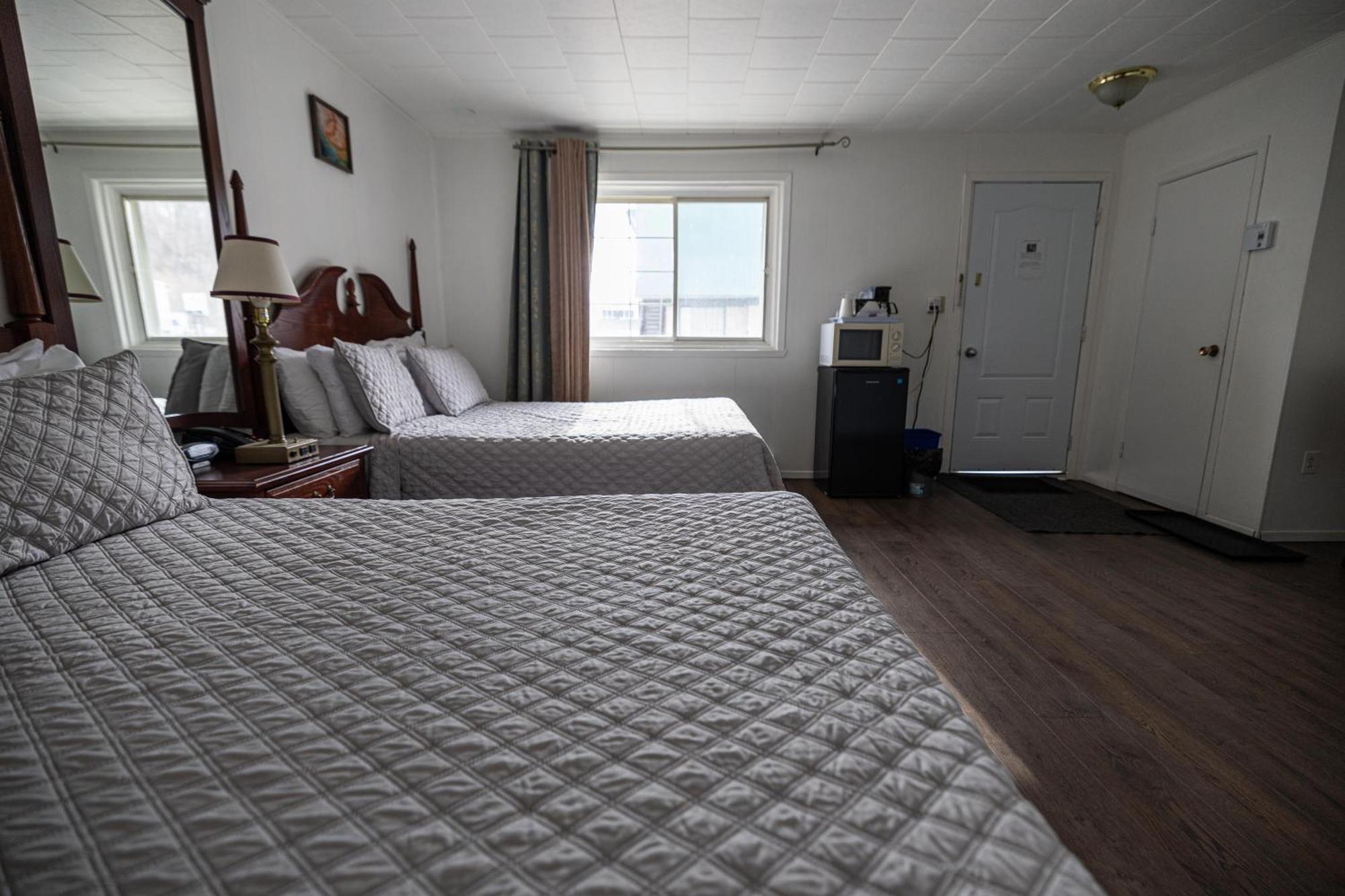 Motel Deblois Sainte-Anne-de-Beaupré Buitenkant foto