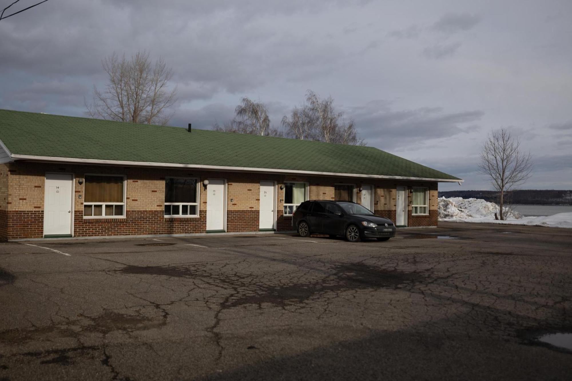 Motel Deblois Sainte-Anne-de-Beaupré Buitenkant foto
