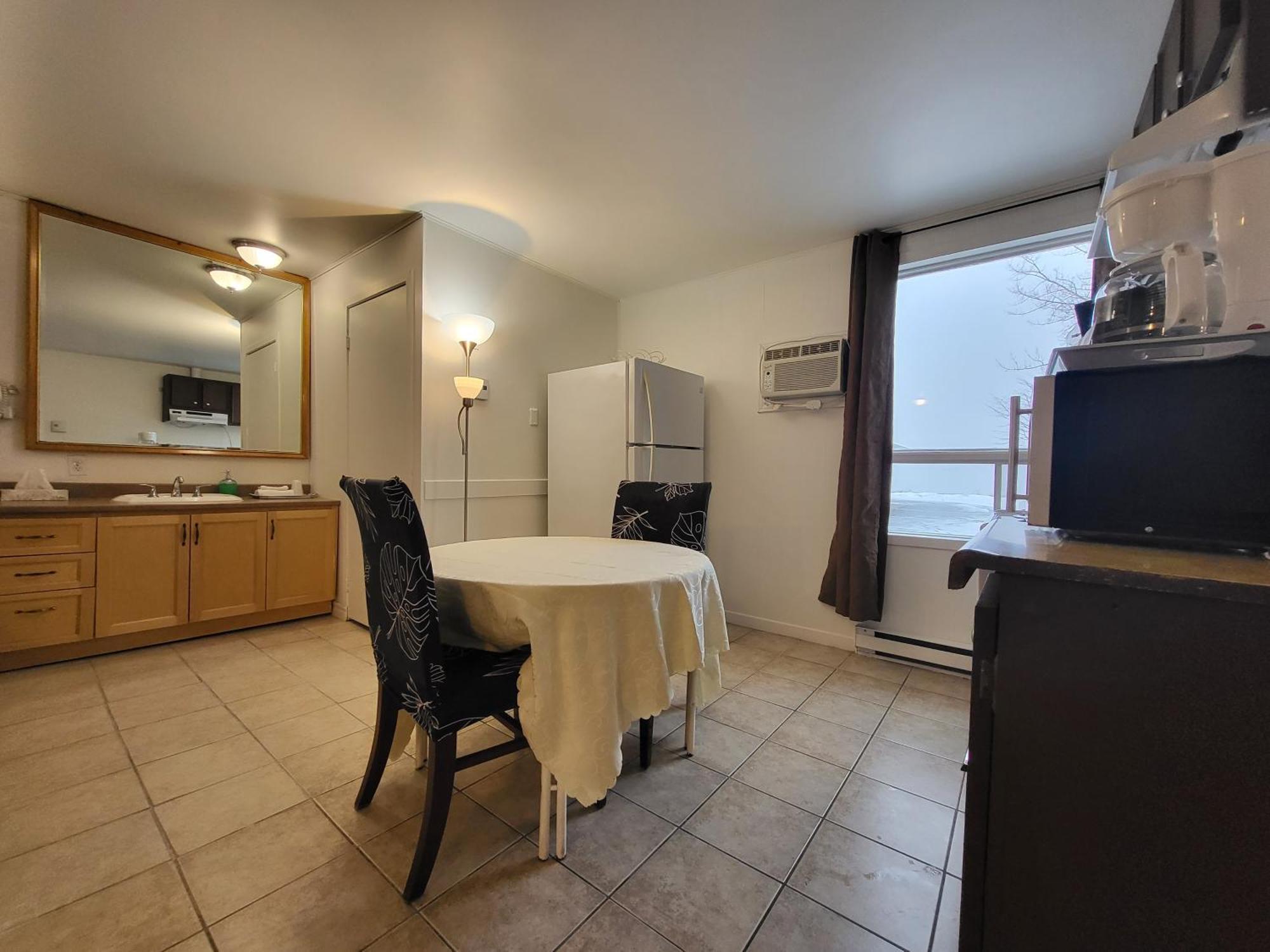 Motel Deblois Sainte-Anne-de-Beaupré Kamer foto